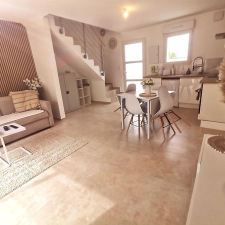 Magnifique Duplex Neuf Parking Et Terrasse Apartment Дол Екстериор снимка